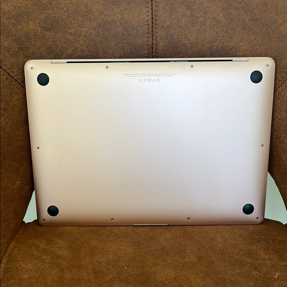 Apple Gold Laptop Sleek Design High Performance - Picture 13 of 16